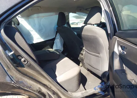 2018 Toyota Corolla Le z USA, uszkodzony, nr VIN 5YFBURHE9JP842053